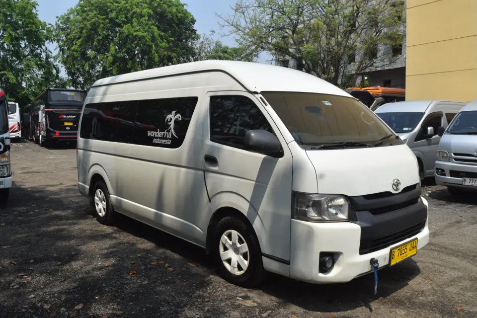 Ingin Merencanakan Perjalanan Rombongan Tanpa Ribet? Sewa Hiace & Elf di Osborn Sekarang!